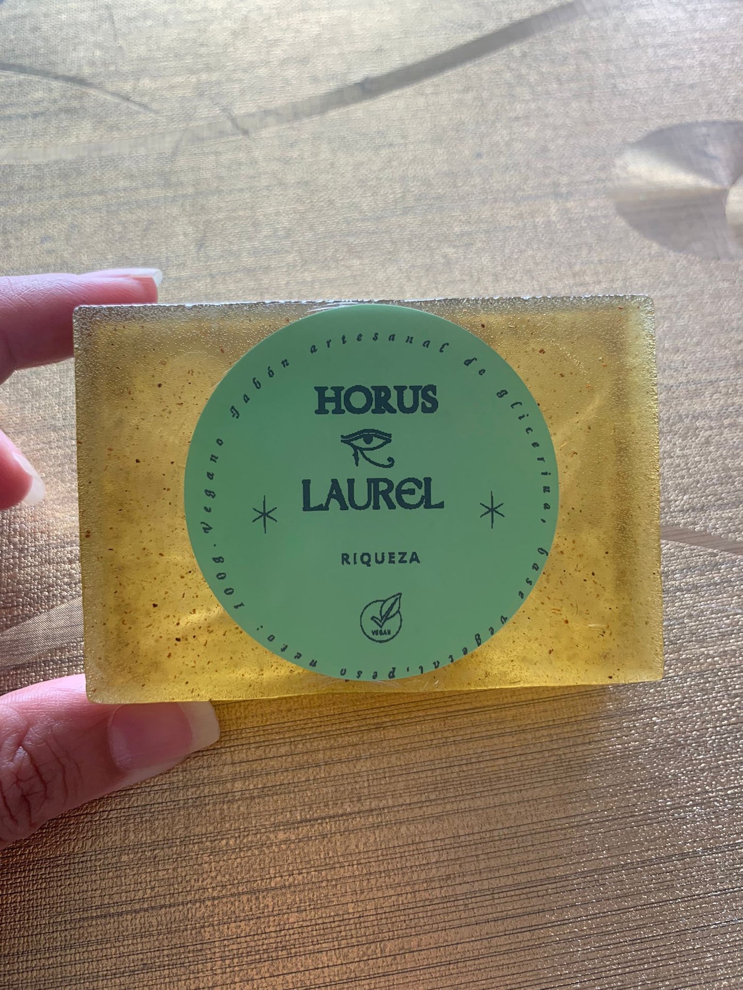 ARTISAN LAUREL SOAP -100g